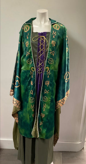 COSTUME RENTAL - D27 Hocus Pocus Winifred Sanderson 2 pc