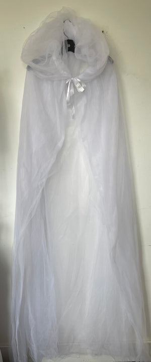 COSTUME RENTAL - P32 White Hooded çape (net)