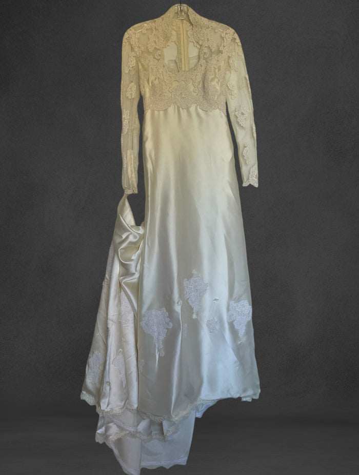 COSTUME RENTAL - X346 Vintage Bride 2 PCS