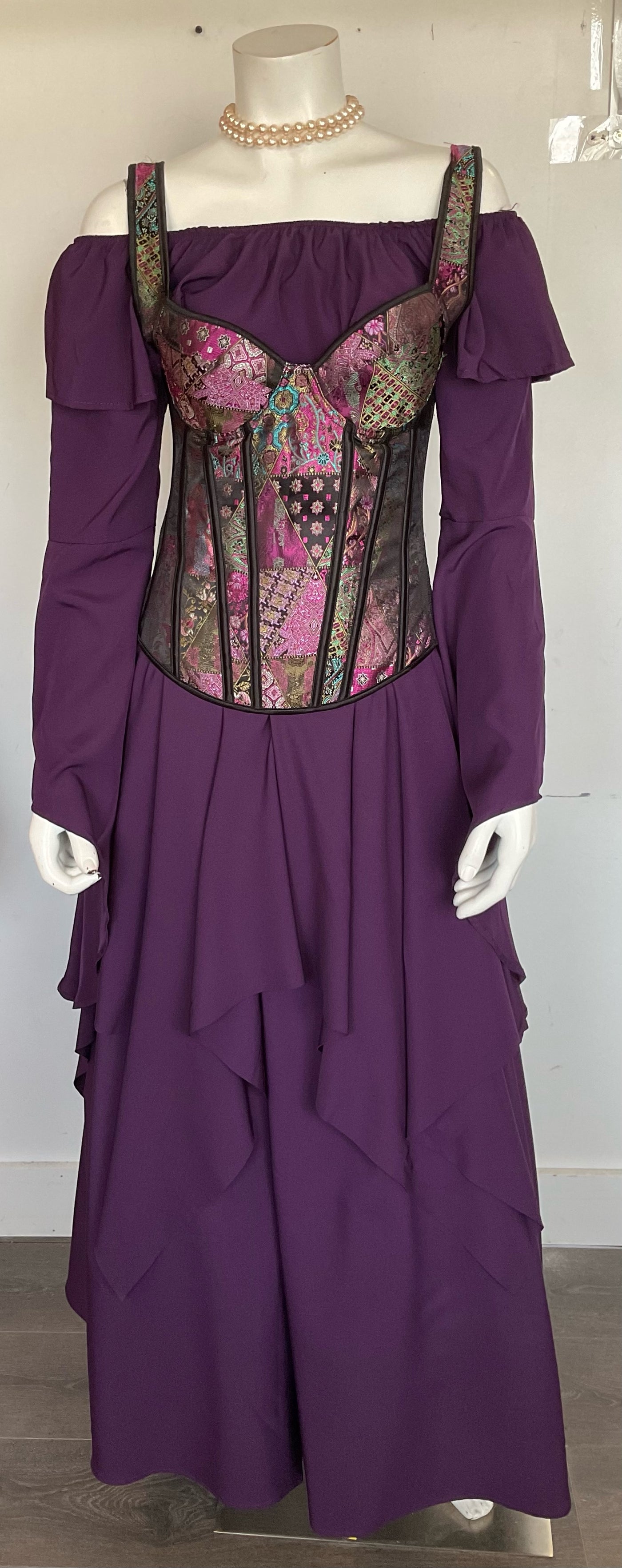 COSTUME RENTAL COSTUME RENTAL