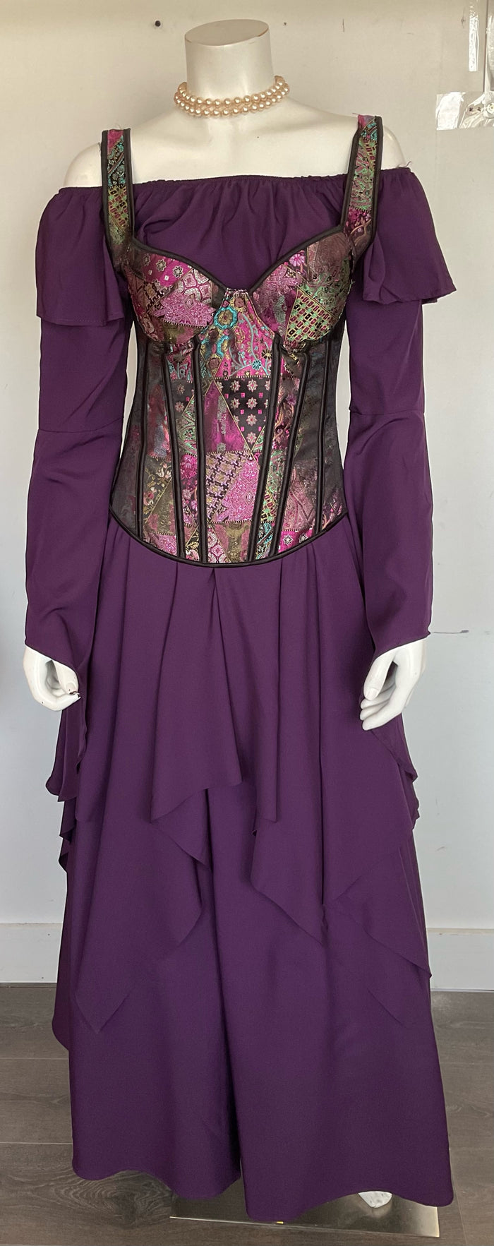 COSTUME RENTAL - A88 Renaissance Faire Purple Gown MED 1 pc