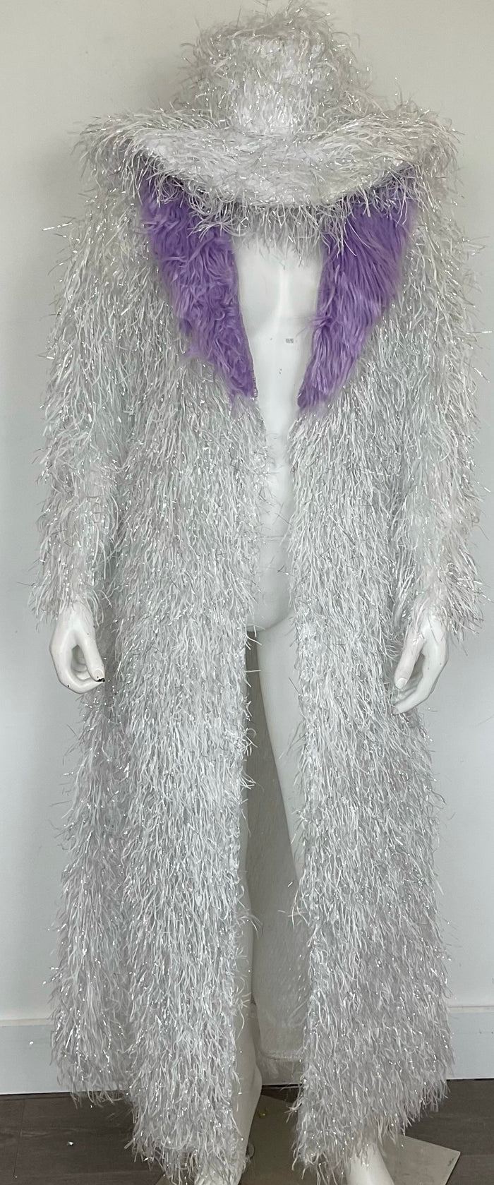 COSTUME RENTAL - X47C 1970's Furry Coat with Hat White 2 pcs Large