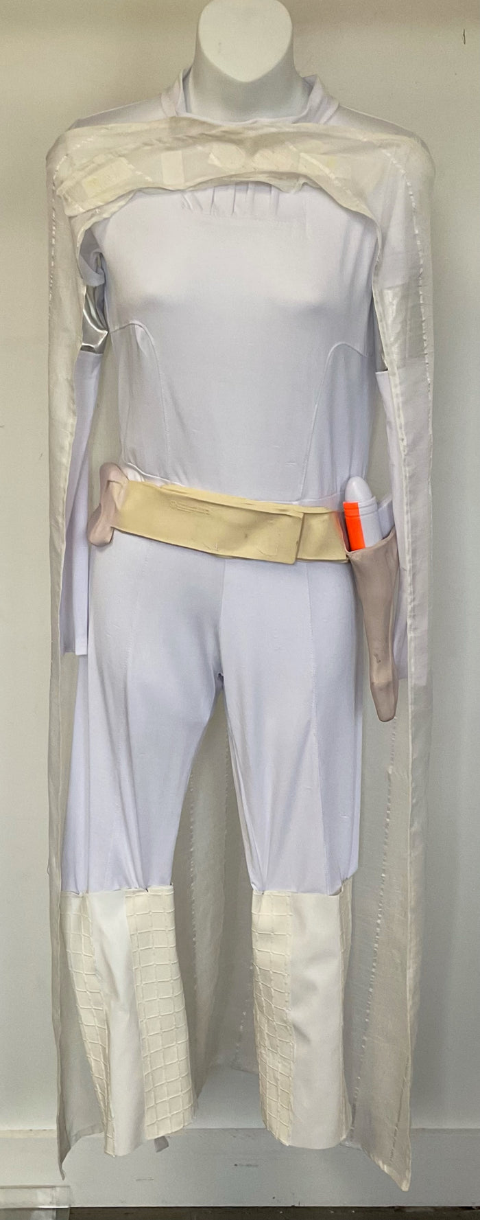 COSTUME RENTAL - D58F Padme Amidala Medium 6 pc