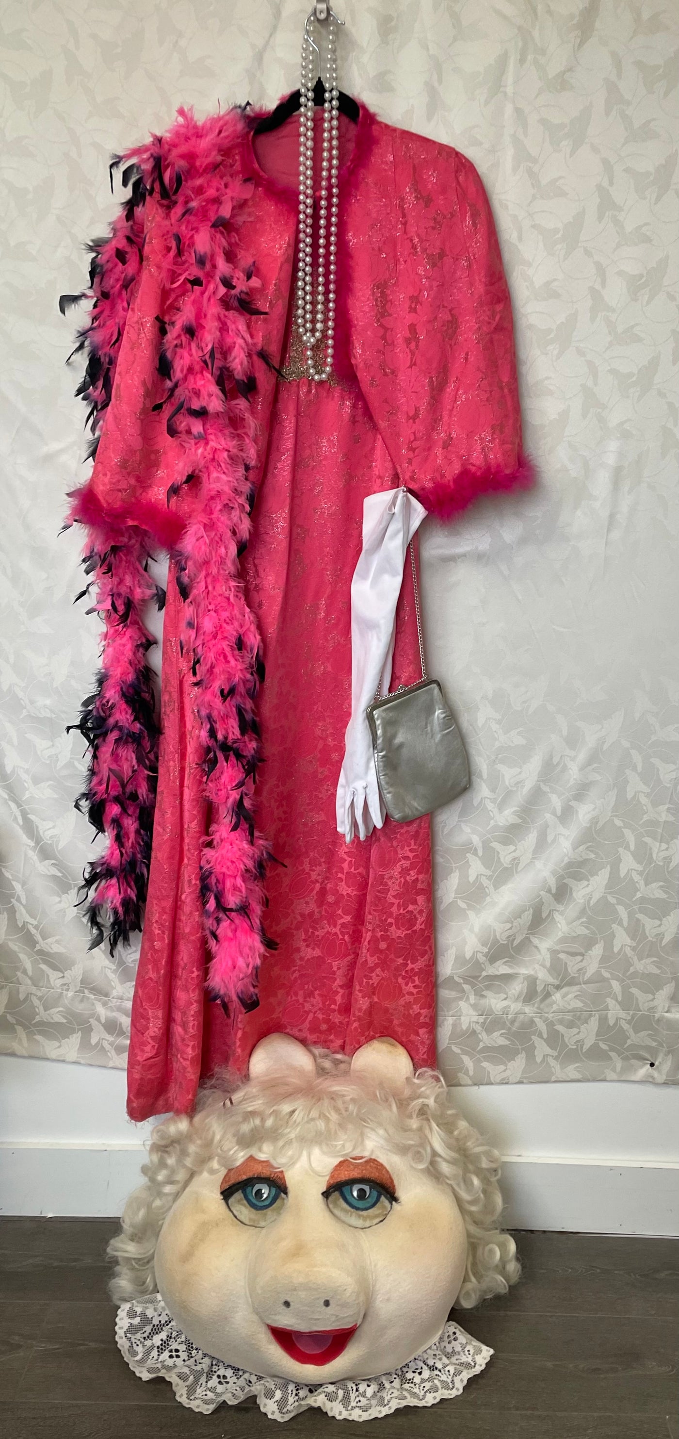 COSTUME RENTAL COSTUME RENTAL