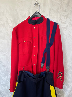 COSTUME RENTAL - O10D MOUNTY COAT and pants and hats - 3 pcs L