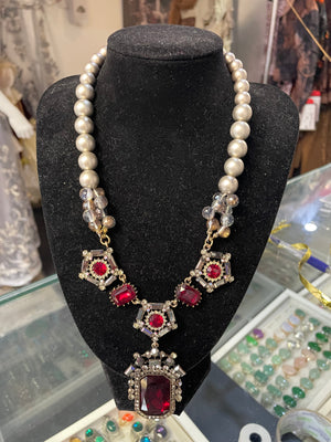 COSTUME RENTAL: Z254 jeweled necolace