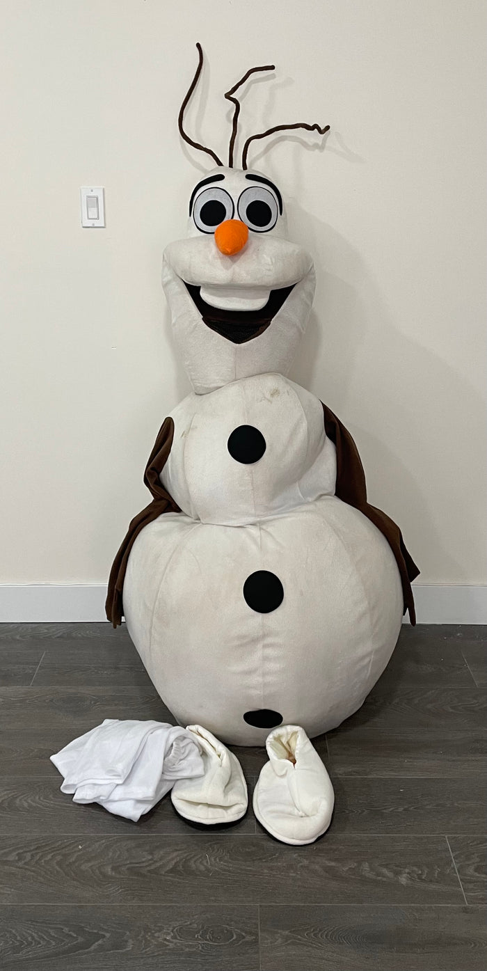 COSTUME RENTAL - R114A OLAFF SNOWMAN #2 - 5pcs  NOT AVAIL DEC 6-9