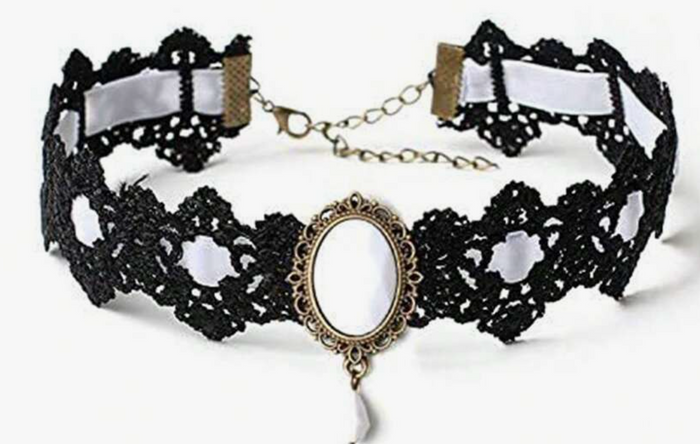 ACCESS: Victorian Gothic White and Black Lace Choker