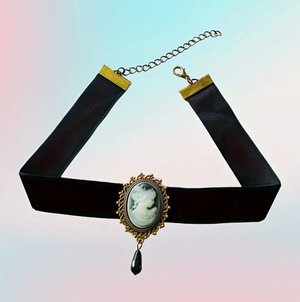 ACCESS: Cameo Choker