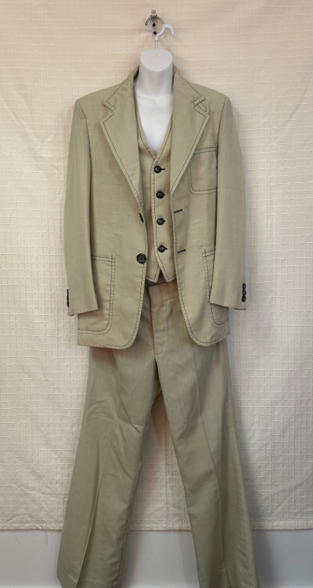 COSTUME RENTAL - X116C 1970's Light Green Suit 3 pc Medium