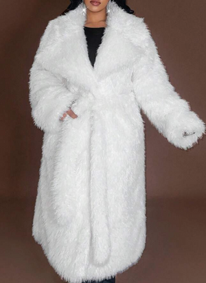 COSTUME RENTAL - X47DE 1970's White Fur Coat