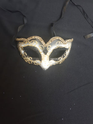 MASK: Black and gold fancy mask