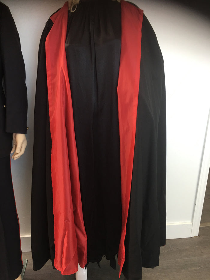 COSTUME RENTAL - P4 Cape, deluxe long (black and red)