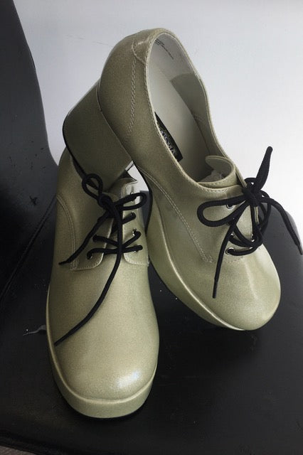SHOE RENTAL - Z47d Pearl Gold Shiny Platform Shoes Rental -Medium 10-11