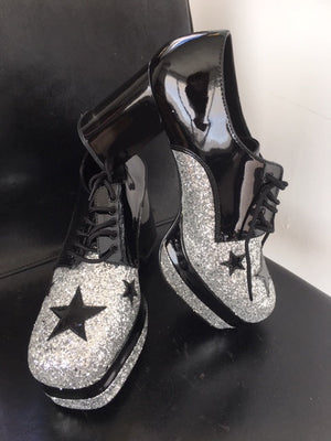 SHOE RENTAL - Z69B Men's Silver and Black Star Platform Shoe