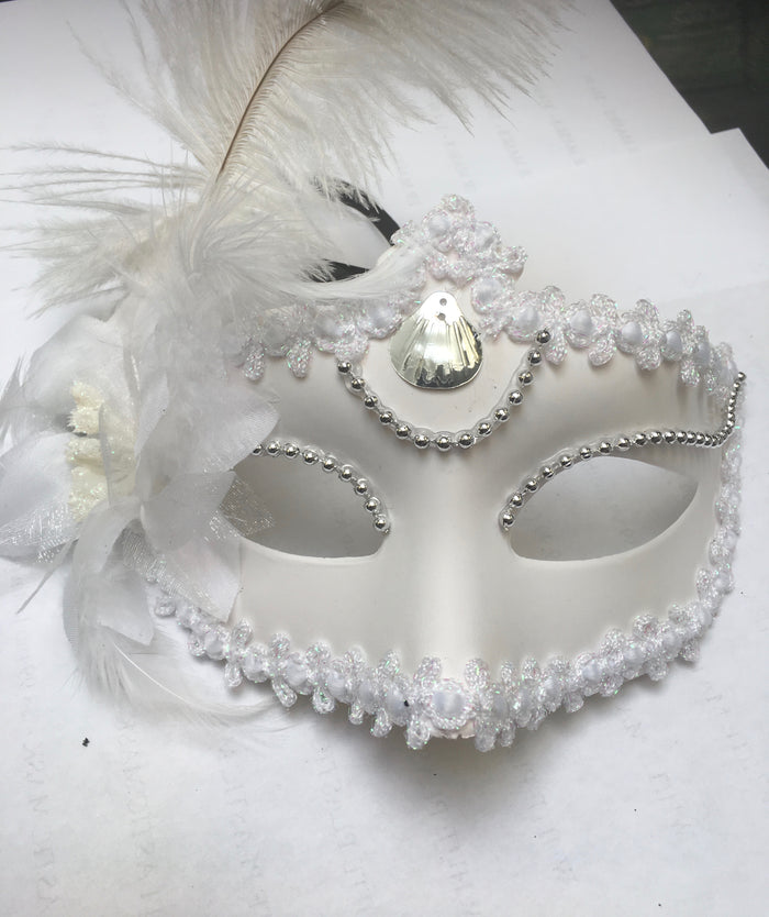 MASK:  Baroque Mask with feather, White