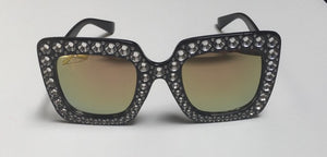 ACCESS: Glasses, black with mirrored lenses