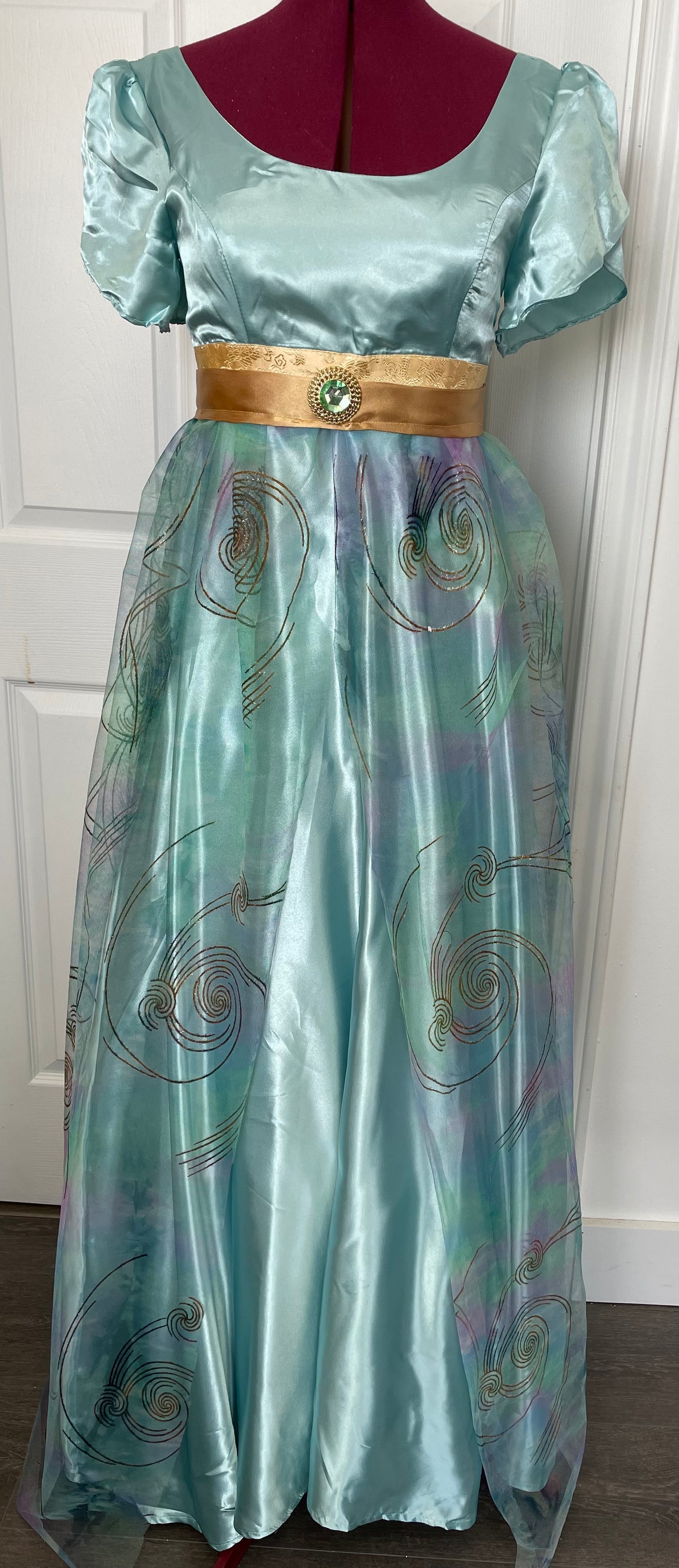 COSTUME RENTAL - C7C Bridgerton Dress Light Green Med 2pcs Woodbridge Costume Rentals COSTUME RENTAL - C7C Bridgerton Dress Light Green Med 2pcs Woodbridge Costume Rentals