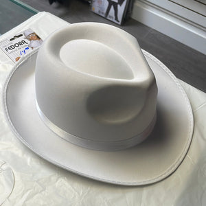 HAT: Fedora/Gangster Hat, Deluxe white